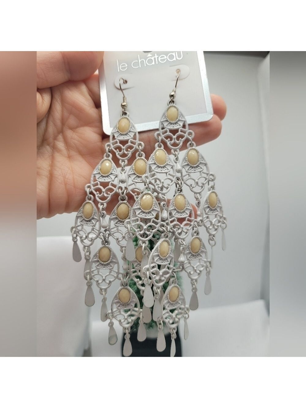 White Long Chandelier Dangle Beaded Earrings Le Chateau 5''